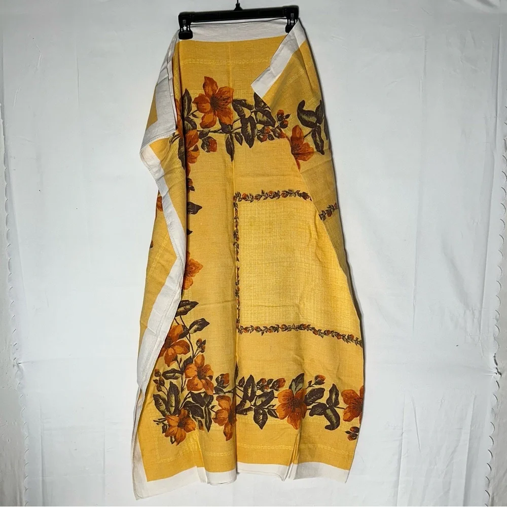 Vintage Floral Yellow & Orange Tablecloth - Picture 3 of 15